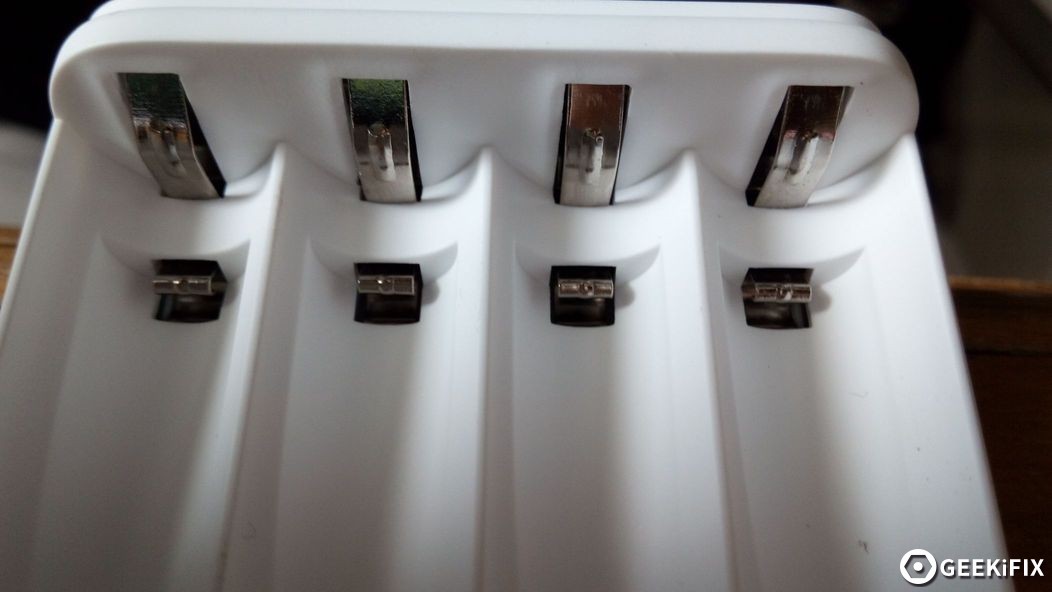 geekifix:紫5双向镍氢电池充电器拆解