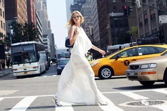 濂逛笉婕備寒浣嗗緢鑰愮湅,濂逛笉婕備寒浣嗘槸鎯婅壋浜嗘垜