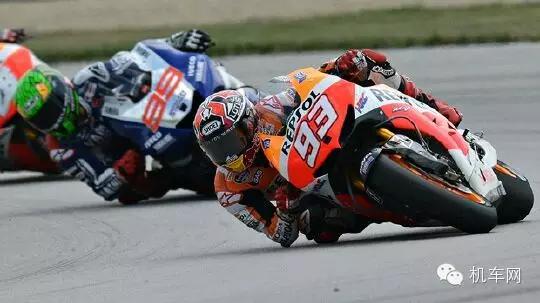 涨姿势的动作,发动机爆缸和拉缸哪个严重