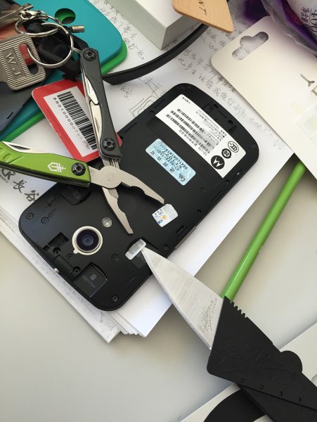 Get新技能:不去售后自行更换motogSIM卡卡槽