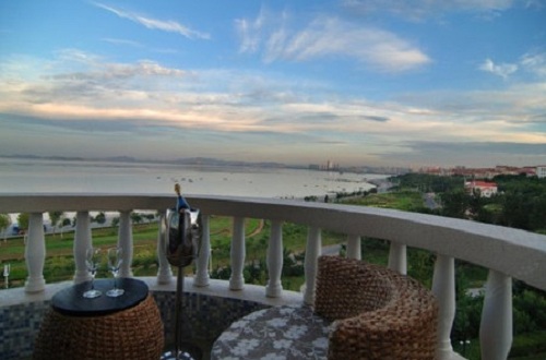 在烟台住哪个位置方便,烟台住宿攻略离海边近