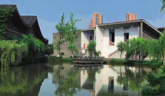 爱吃又爱跑的有福啦！叫上朋友一起边跑边聚~