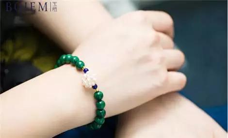 比黄金还值钱的十大文玩,玉镯式手串