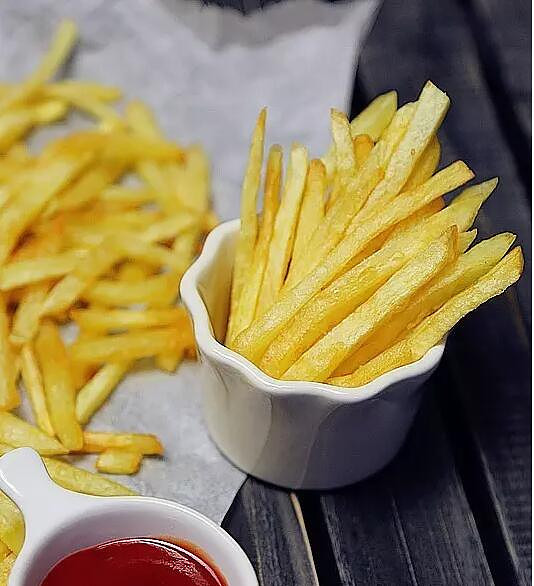 怎么自制薯条比买出来的还好吃,自制薯条盒子和薯条