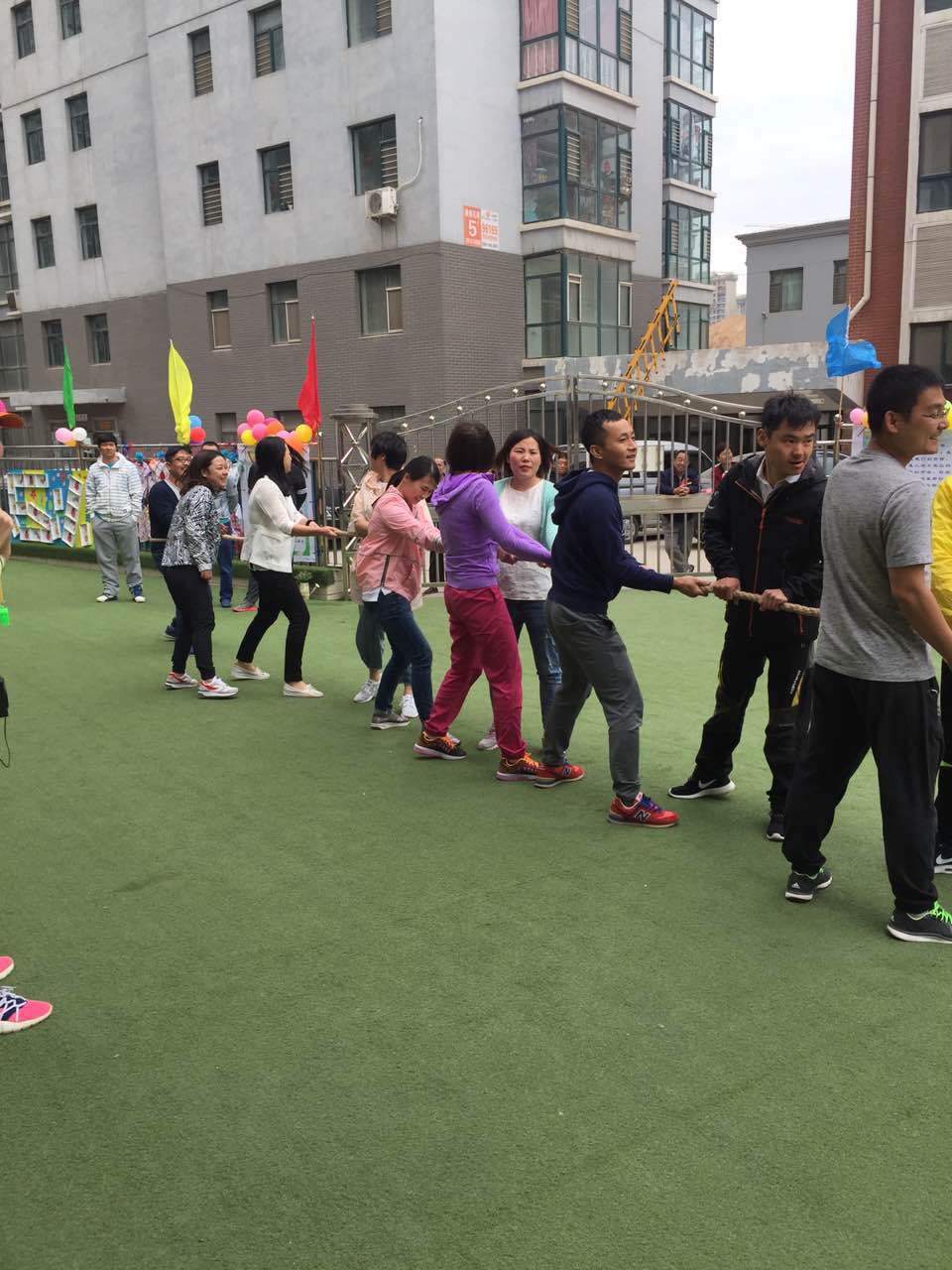 趣味横生，欢乐不断——东大景泰幼儿园举行“六一亲子运动会”！