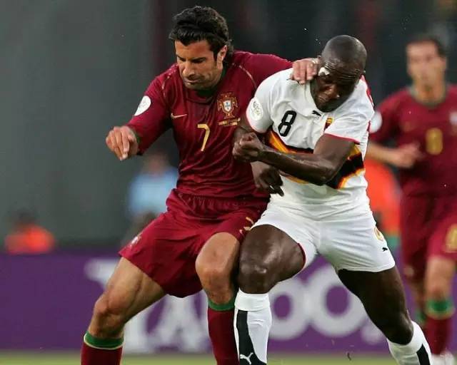 为什么要谈踢足球的男生,为什么喜欢足球的人多