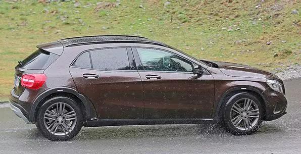 中期改款奔驰glb测试谍照曝光,奔驰glbsuv试驾视频解说