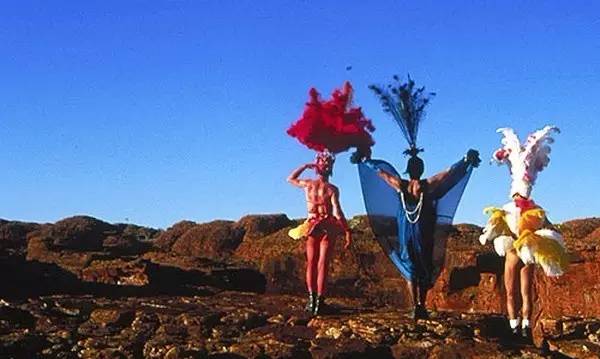 爱丽丝梦游仙境唯美景色,爱丽丝梦游仙境超美场景