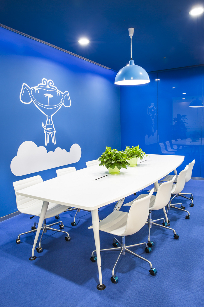 探访刘强东在北京的京东总部大楼,参观京东总部