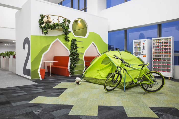 探访刘强东在北京的京东总部大楼,参观京东总部