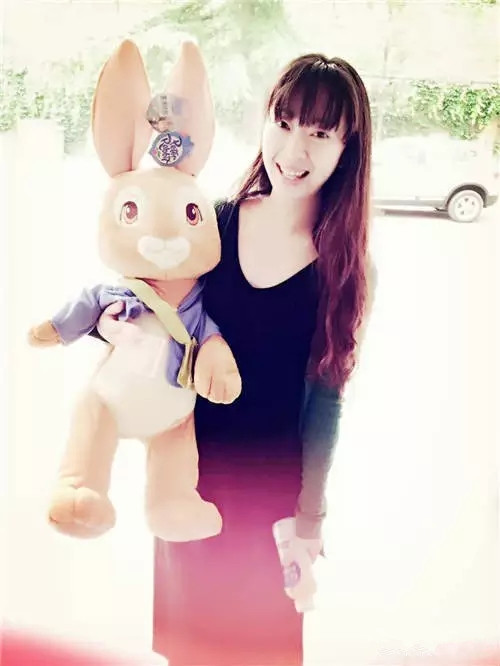 国航空姐陈晓玲:细致入微热情诚恳