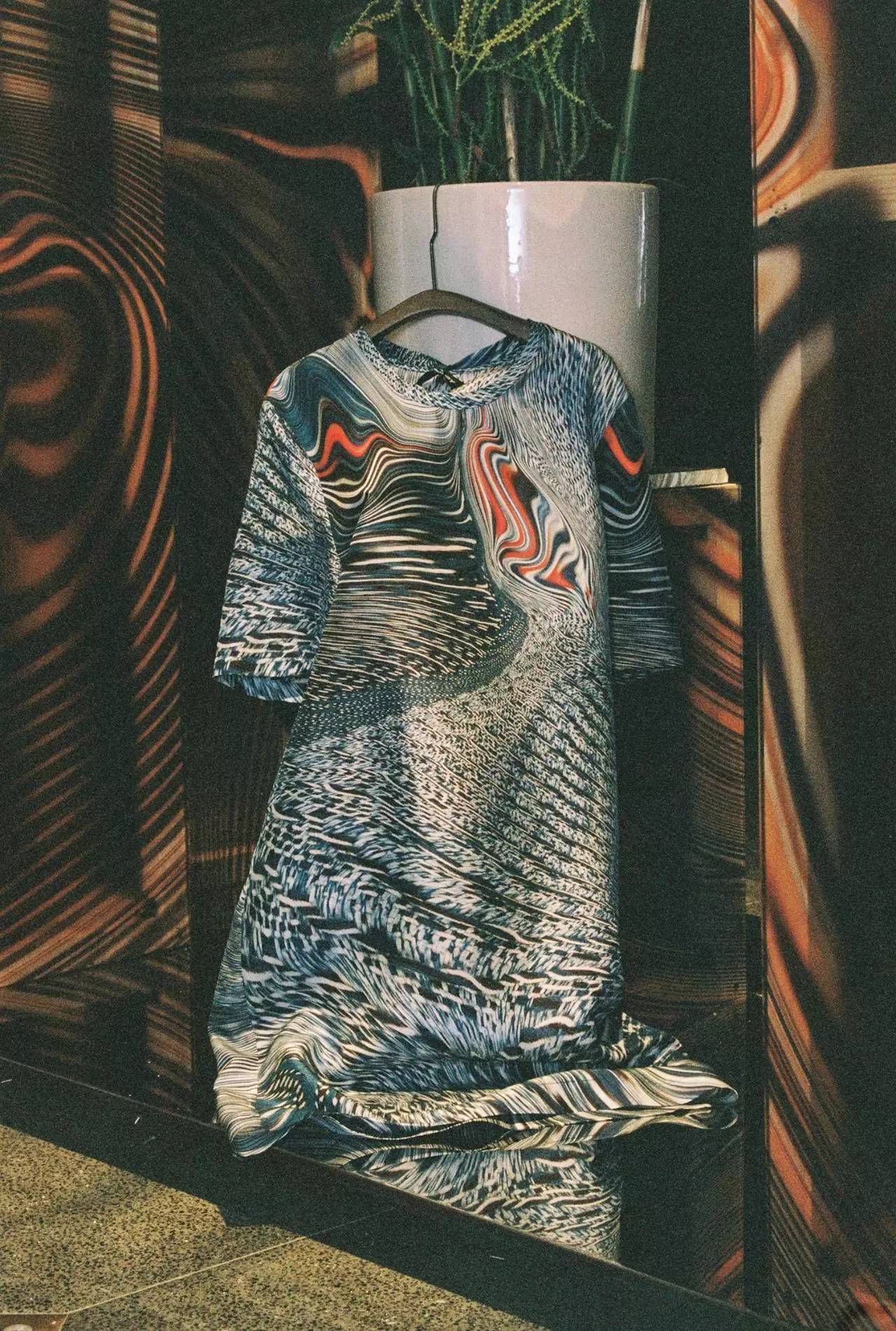 小时候看起来很乖长大后很壮,小时候看得很幼稚长大后才明白