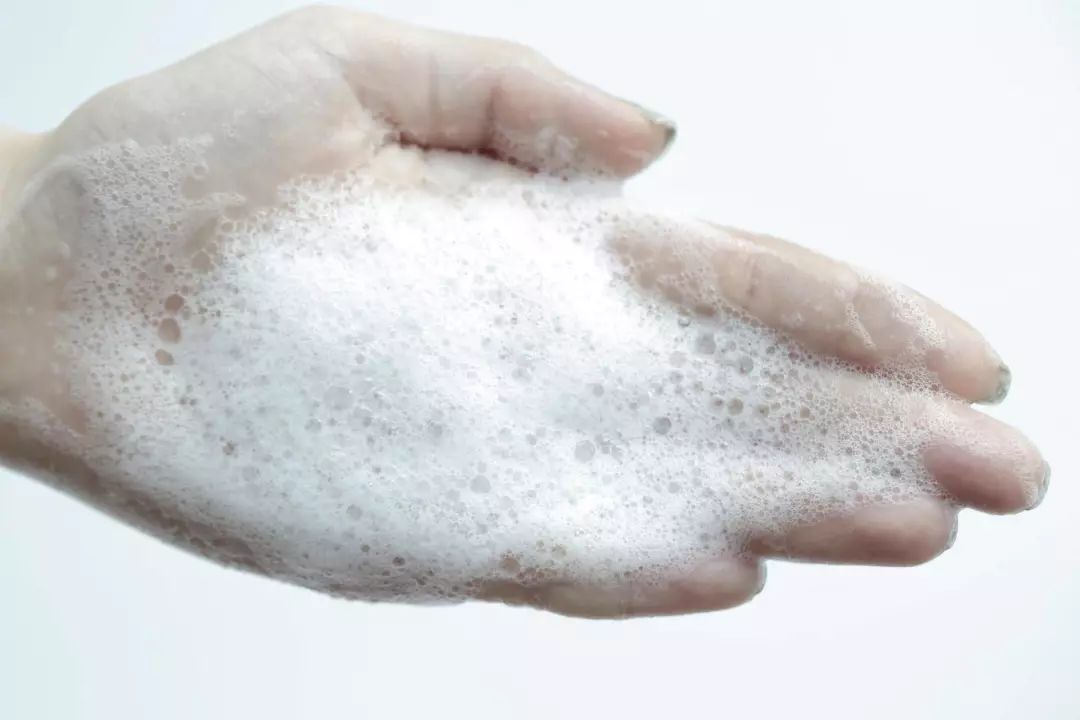 头皮屑多出油用什么牌子的洗发水,头油头皮屑掉发用什么洗发水