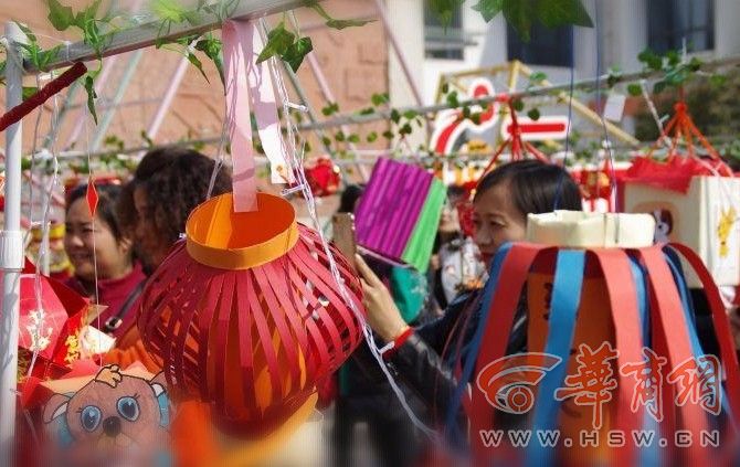 亲子灯笼手工制作中秋彩灯,手工制作小灯笼里放的灯光