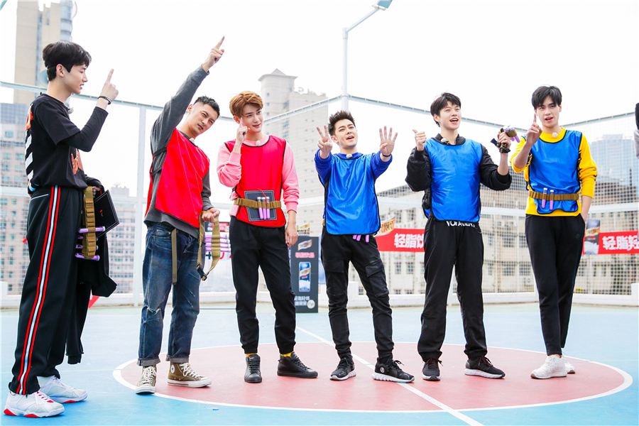 胡一天余文乐视频,24小时余文乐搞笑