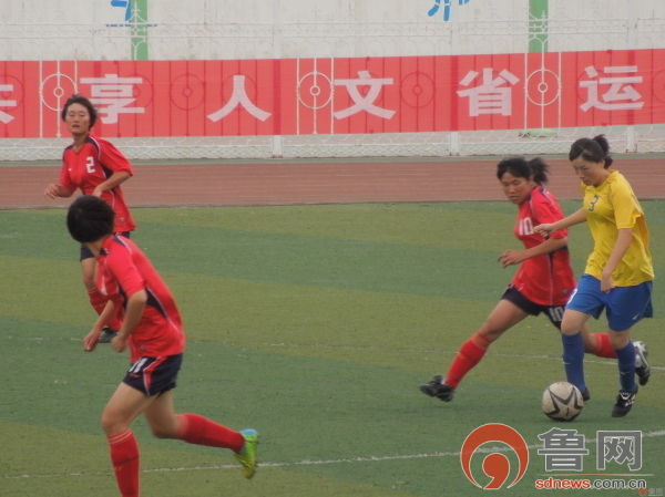 铿锵玫瑰美丽绽放——记北辛中学女子足球队