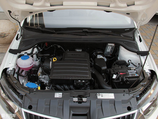 斯柯达晶锐和飞度哪个好,晶锐和polo飞度哪个好