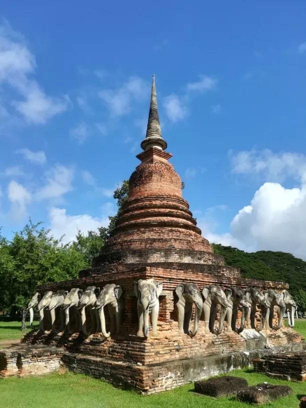 君行体验官专栏丨他在佛之国度,邂逅了一场浪漫