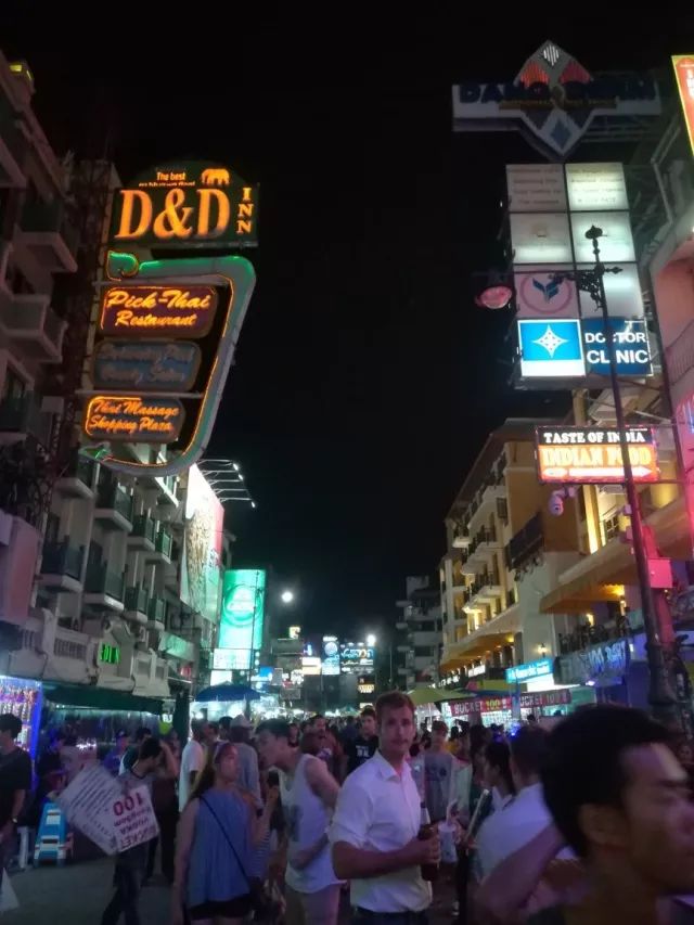 君行体验官专栏丨他在佛之国度,邂逅了一场浪漫