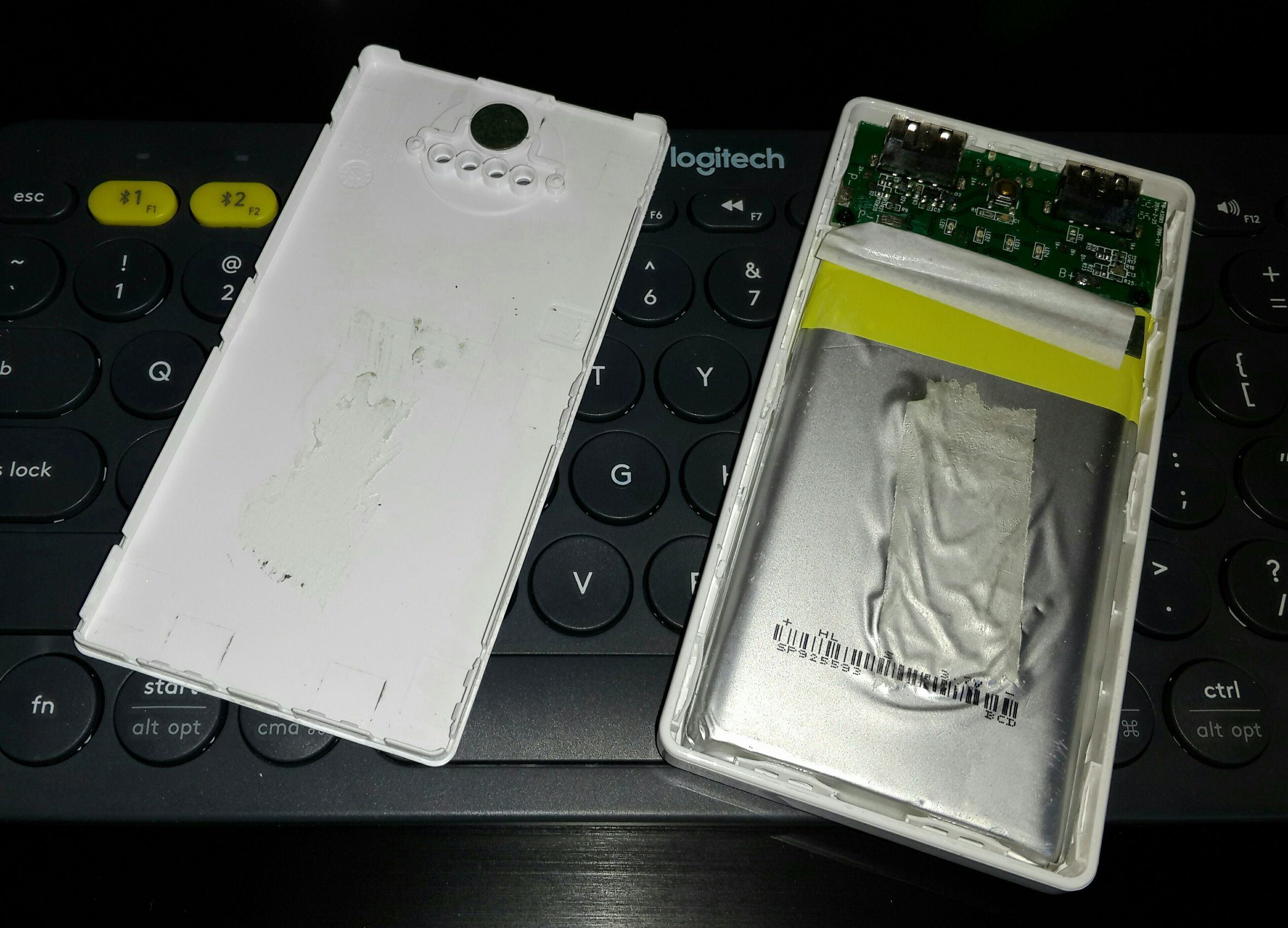 迷你充电宝拆解测评,绿联磁吸充电宝拆解