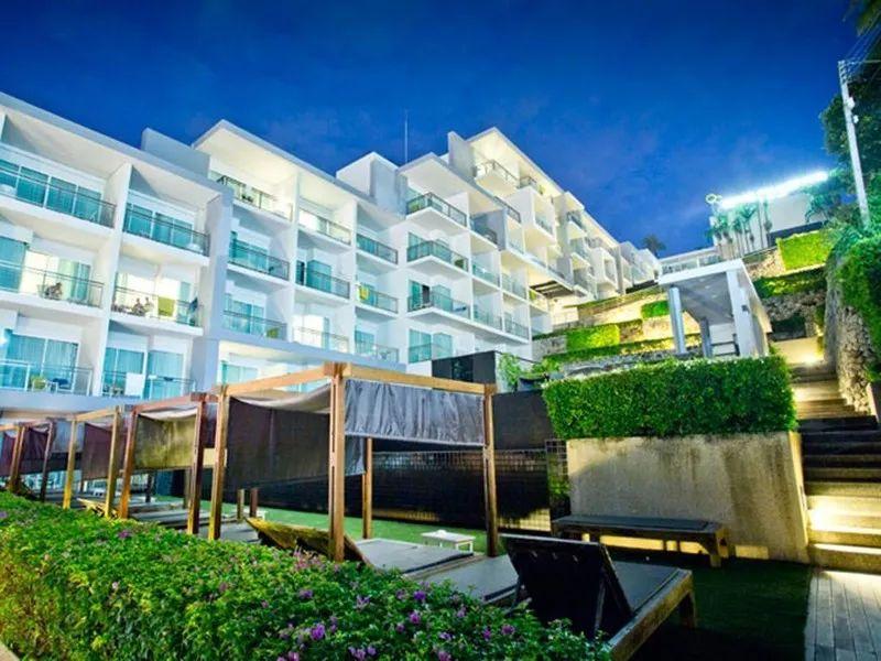 普吉岛出门就是海滩的酒店,家庭旅游普吉岛酒店哪家好