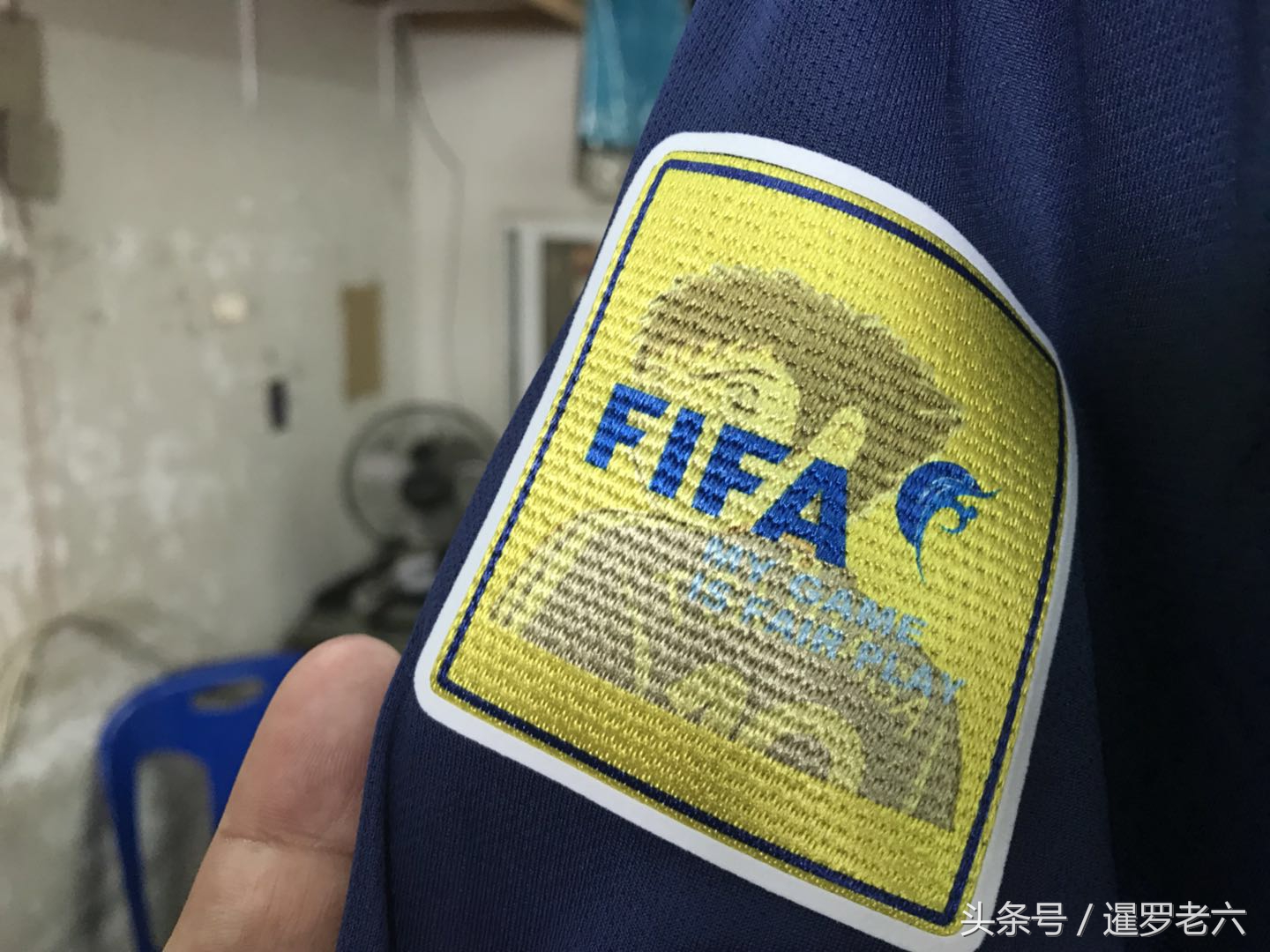 在曼谷偶遇阿迪达斯“足球小将”版世界杯战袍，确定不是山寨货？