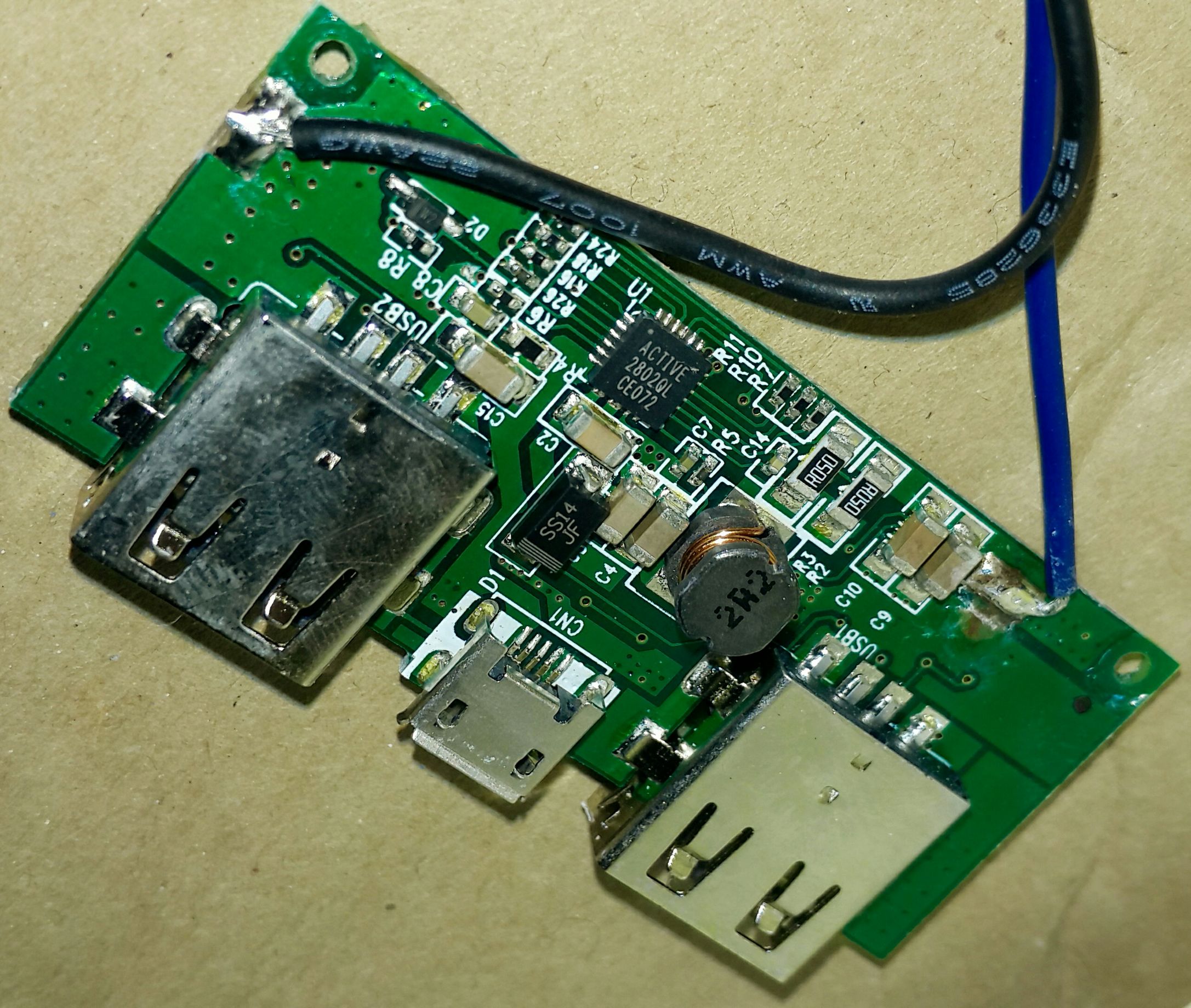 迷你充电宝拆解测评,绿联磁吸充电宝拆解