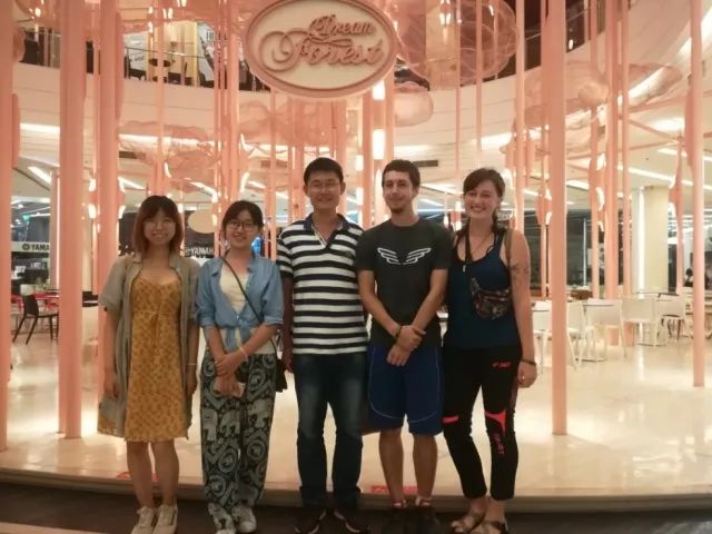 君行体验官专栏丨他在佛之国度,邂逅了一场浪漫