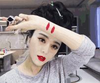 让明星戴墨镜,太阳镜绝对的时尚必备单品