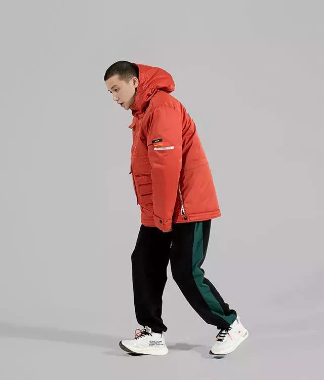 优衣库最值得买的3款白色t恤,优衣库必入手的单品