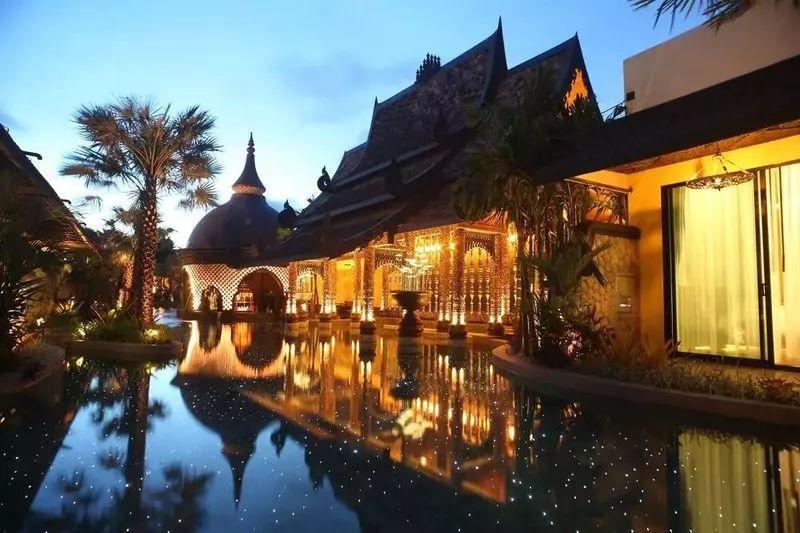 普吉岛出门就是海滩的酒店,家庭旅游普吉岛酒店哪家好