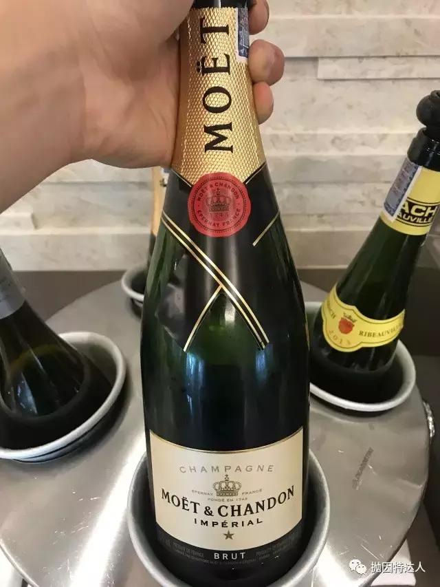 阿联酋航空777头等舱乘坐体验,带你们看一下阿联酋航空头等舱