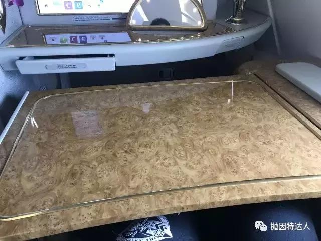 阿联酋航空777头等舱乘坐体验,带你们看一下阿联酋航空头等舱