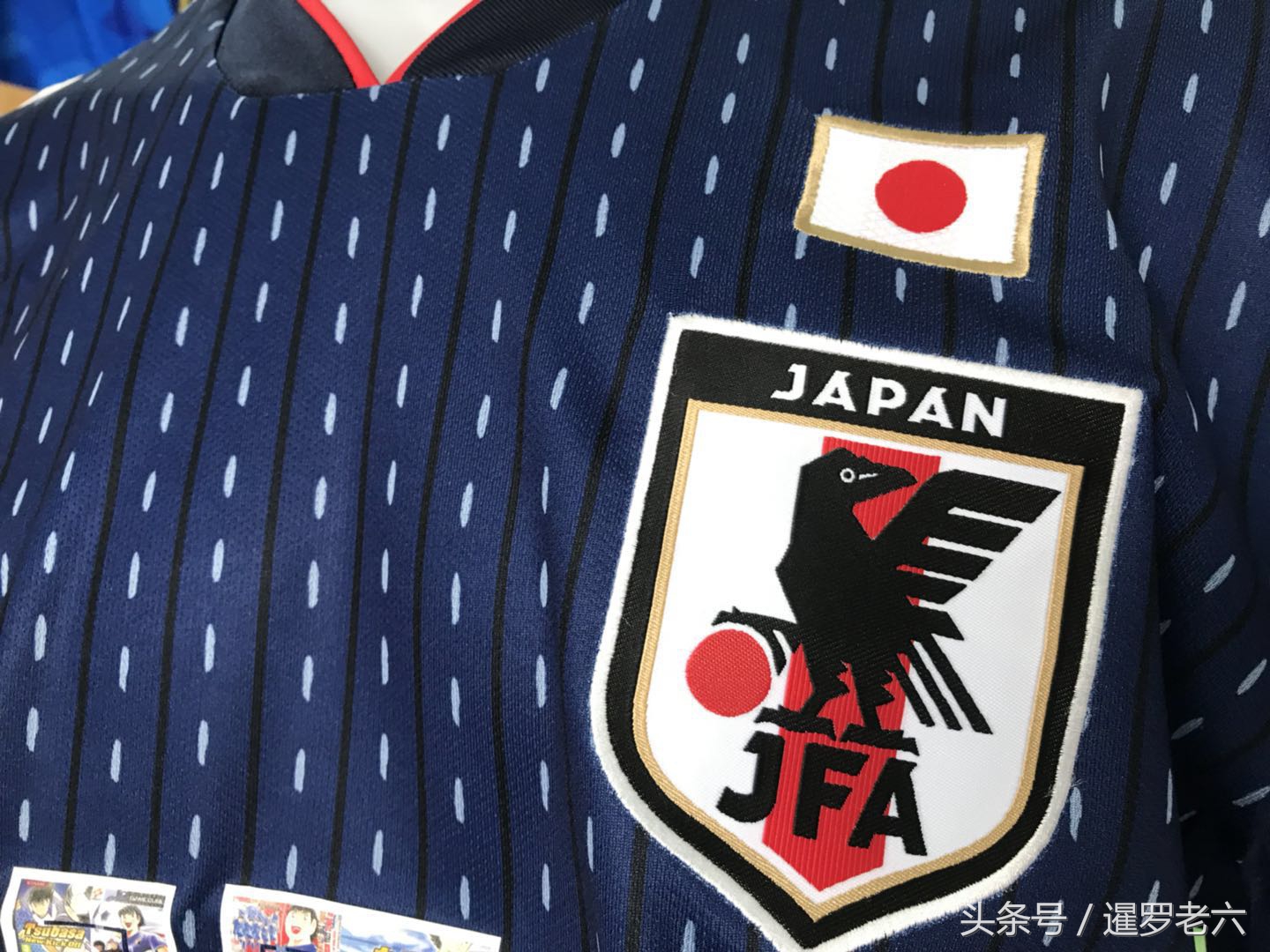 在曼谷偶遇阿迪达斯“足球小将”版世界杯战袍，确定不是山寨货？
