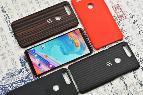 刘海屏为什么会在今年爆发,刘海屏顶部爆屏