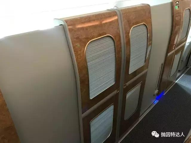 阿联酋航空777头等舱乘坐体验,带你们看一下阿联酋航空头等舱