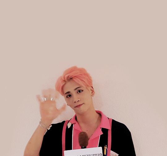 *钟金**铉尽管时间停滞在某一时刻对你的思念从来没有间断!