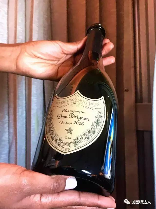 阿联酋航空777头等舱乘坐体验,带你们看一下阿联酋航空头等舱