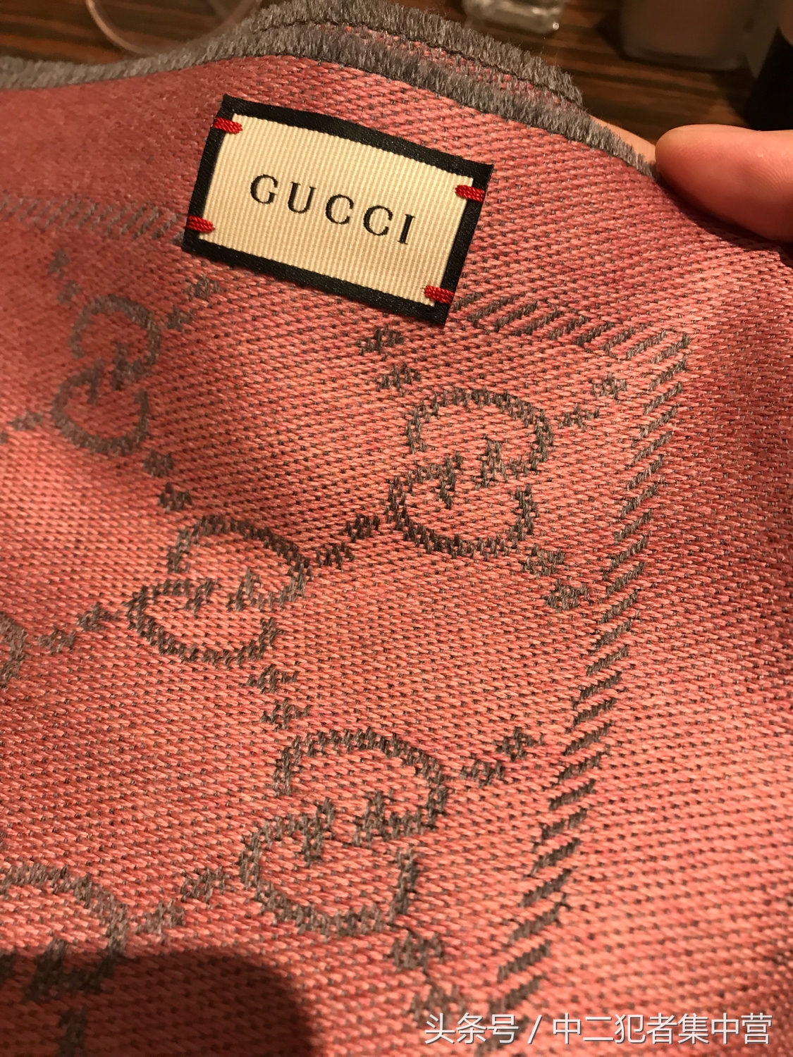 gucci的围巾可以用很久吗,gucci围巾舒服吗