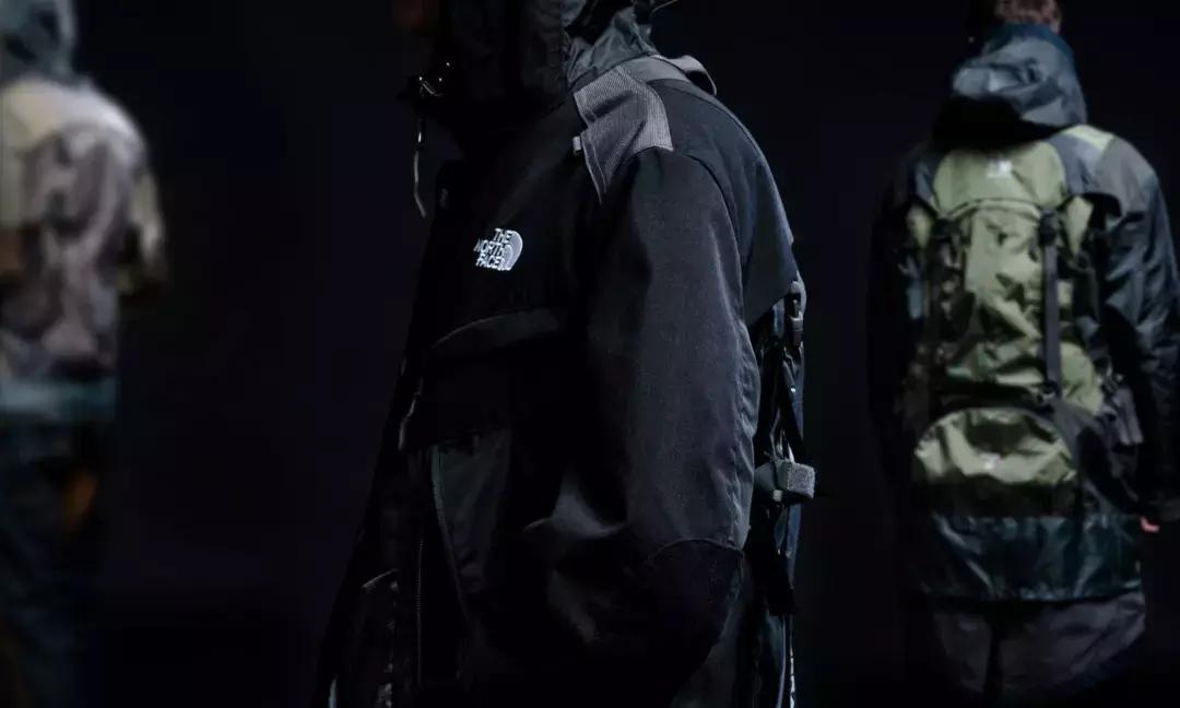 优衣库最值得买的3款白色t恤,优衣库必入手的单品