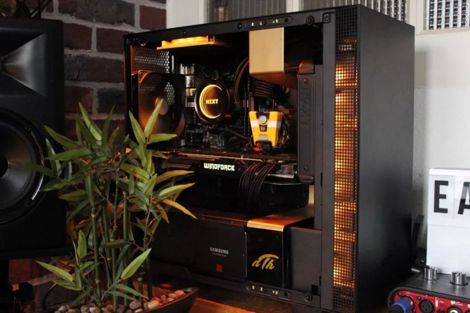 顶级最炫酷的游戏电脑键盘,电脑三巨头键盘