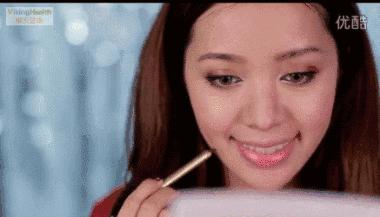 没有酒窝但想要酒窝化妆教程,用眼影画酒窝教程