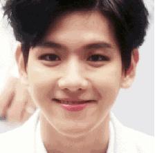 如何化眼影看起来眼睛没那么深邃,如何用一盘多色眼影化全妆