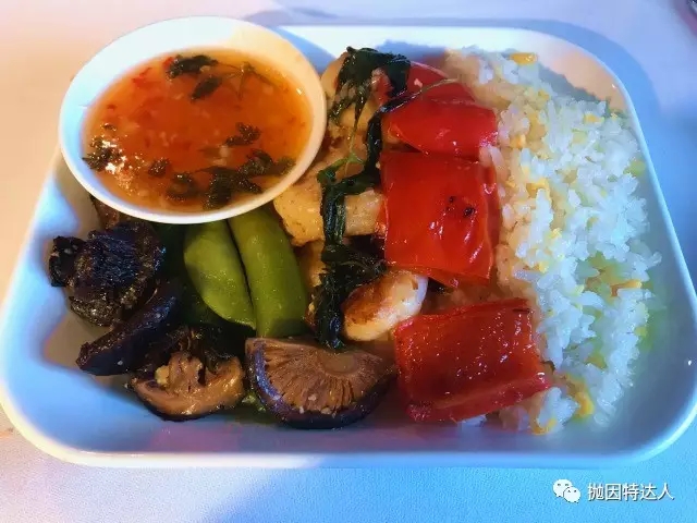 阿联酋航空777头等舱乘坐体验,带你们看一下阿联酋航空头等舱