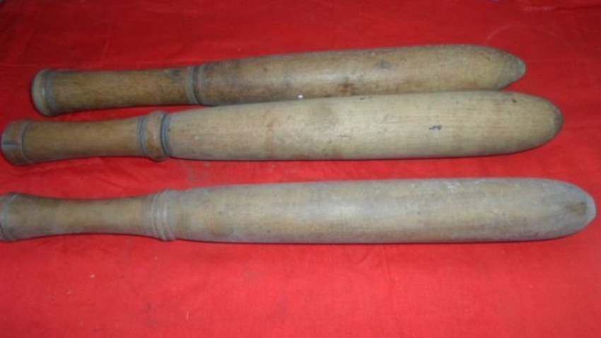 这个人奇丑无比,但在民间却威望极高,都说:将其放在门口能辟邪