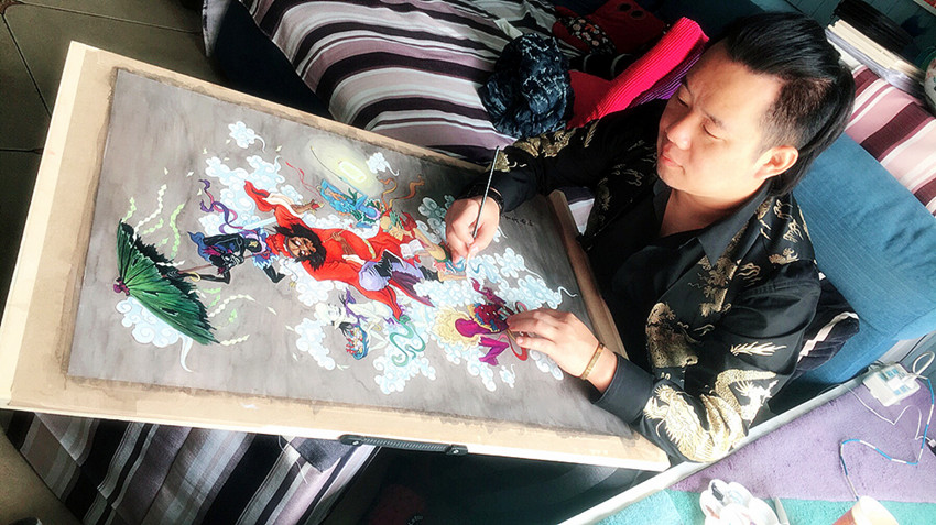 这个人奇丑无比,但在民间却威望极高,都说:将其放在门口能辟邪