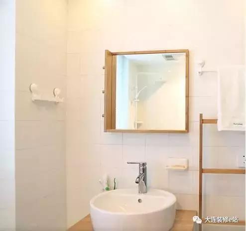 大连装修-N款流行镜柜：镜柜是个好东西，是镜子也可收纳