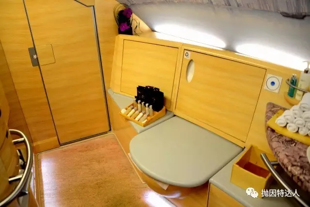 阿联酋航空777头等舱乘坐体验,带你们看一下阿联酋航空头等舱