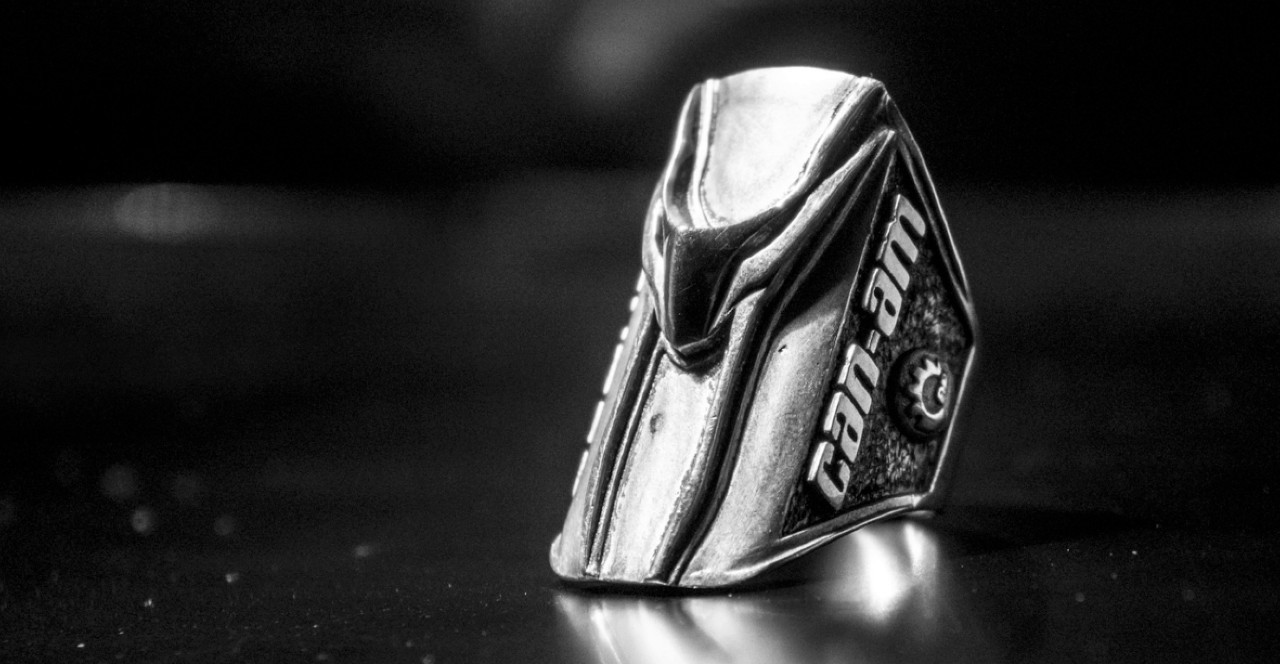 廖*勇尚**：从摄影到设计，他把爱好生生地演绎成事业