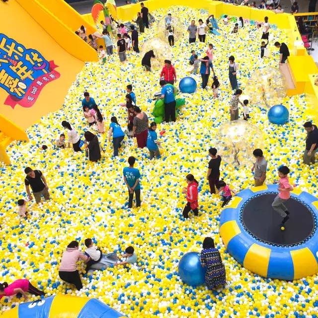 奥克斯广场六一,我们很简单